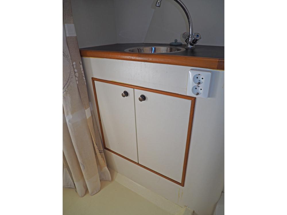 Cabin en avant, H&eacute;bergements